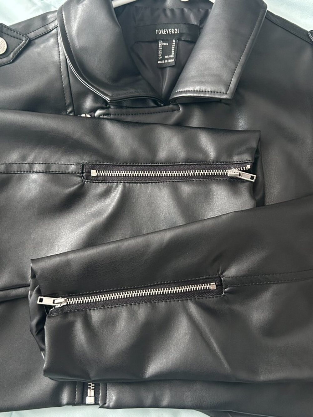 Forever 21 Black Faux Leather Motorcycle Jacket Women's Medium Bikercore Edgy - Picture 5 of 7